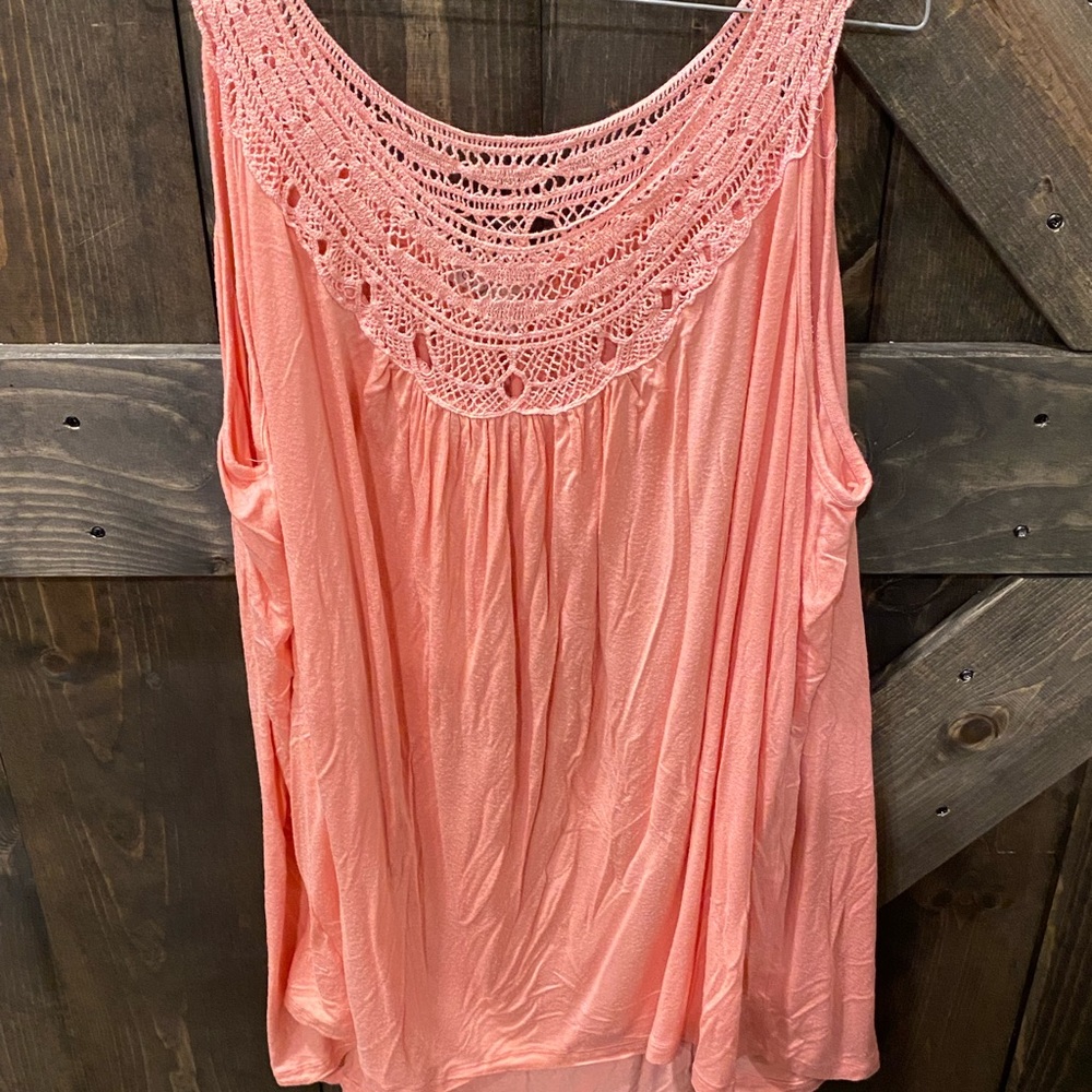 Peach Lace Accent Women's Tank Top